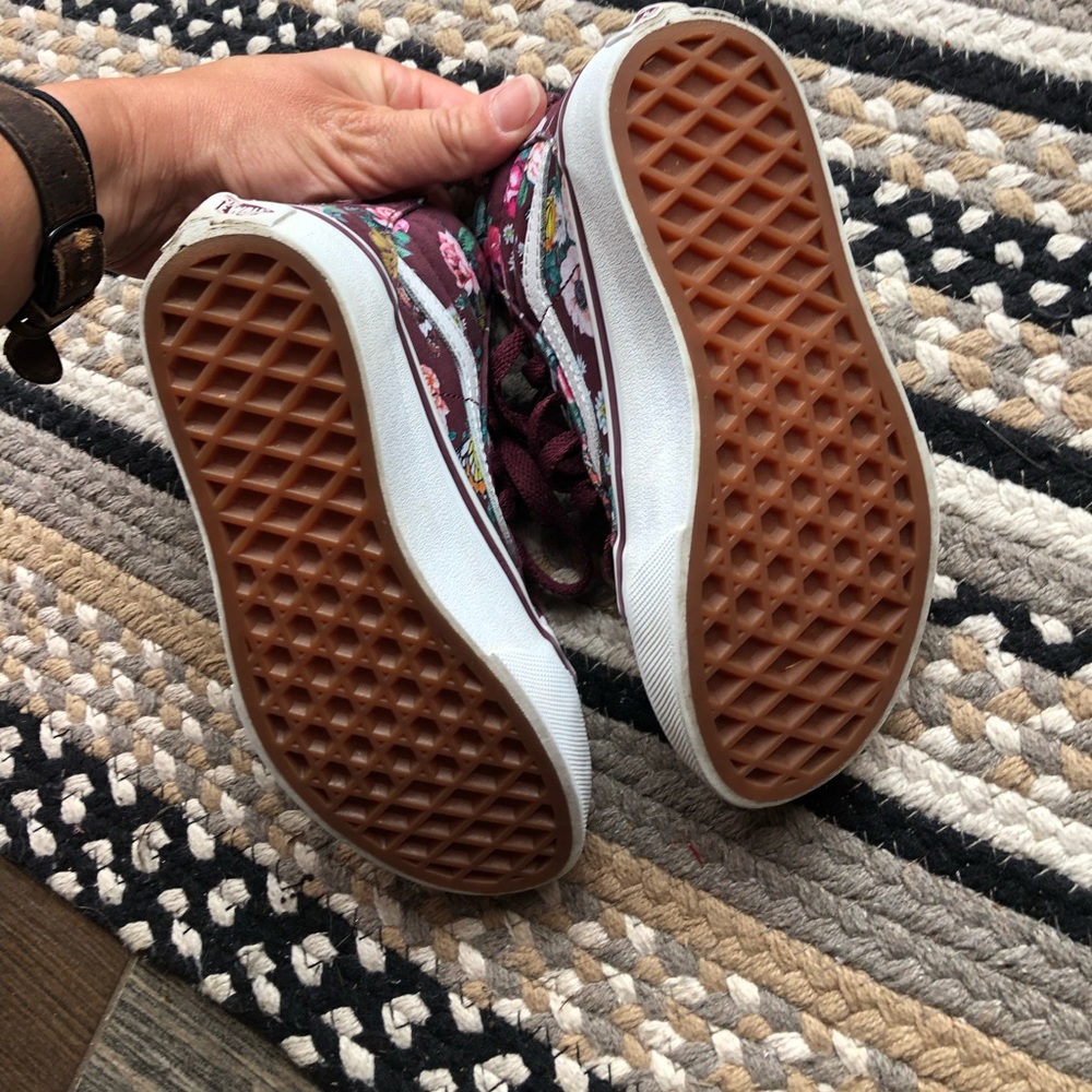 Vans - Picture 5 of 6